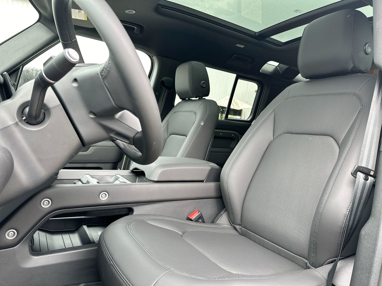 2025 Land Rover DEFENDER 110 Mild Hybrid in Vancouver, British Columbia