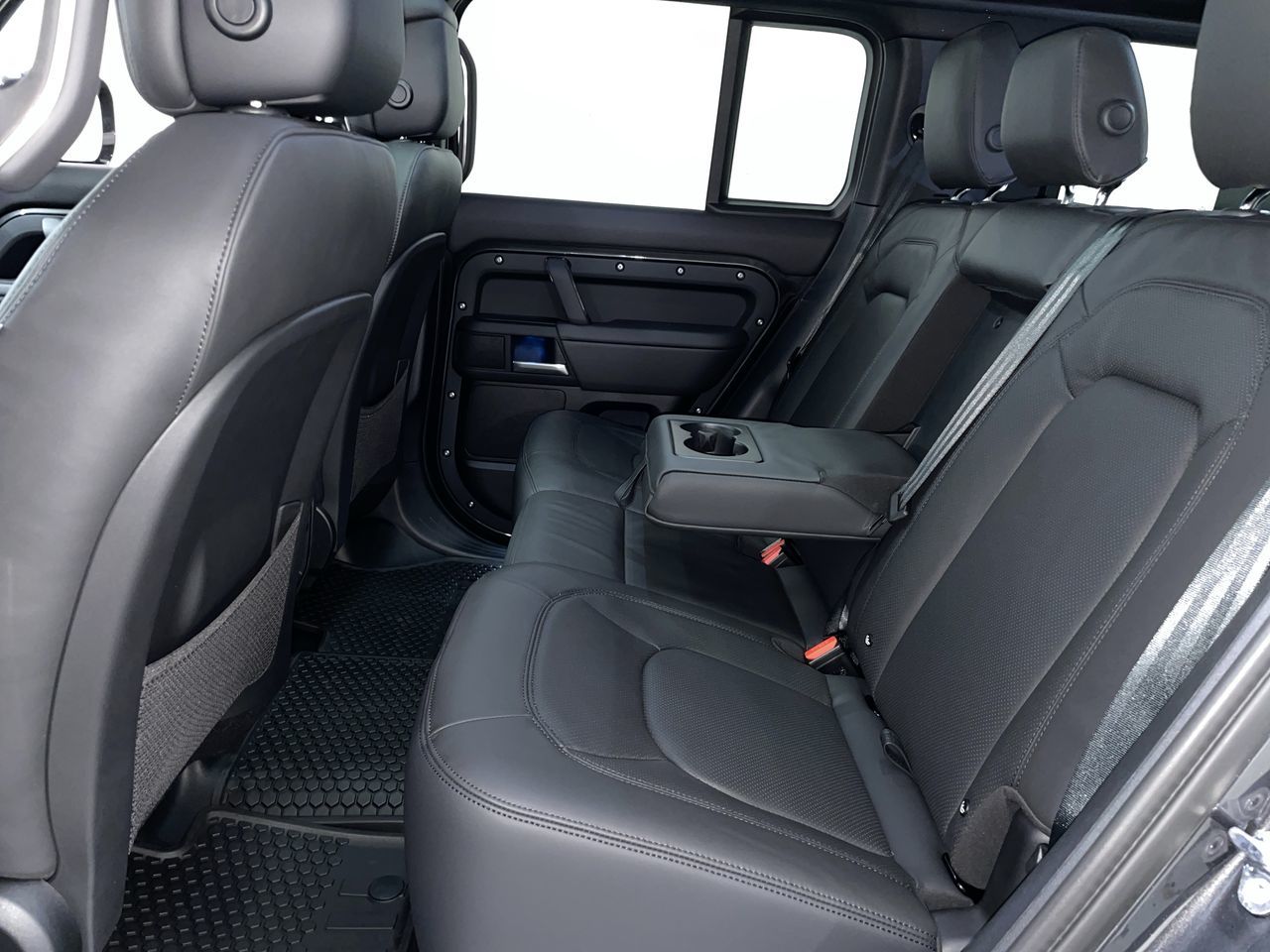 2026  Defender 110 Mild Hybrid