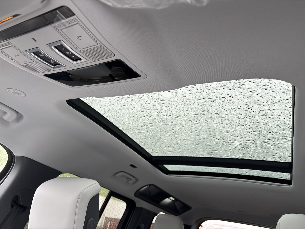 2026  Defender 110 Mild Hybrid