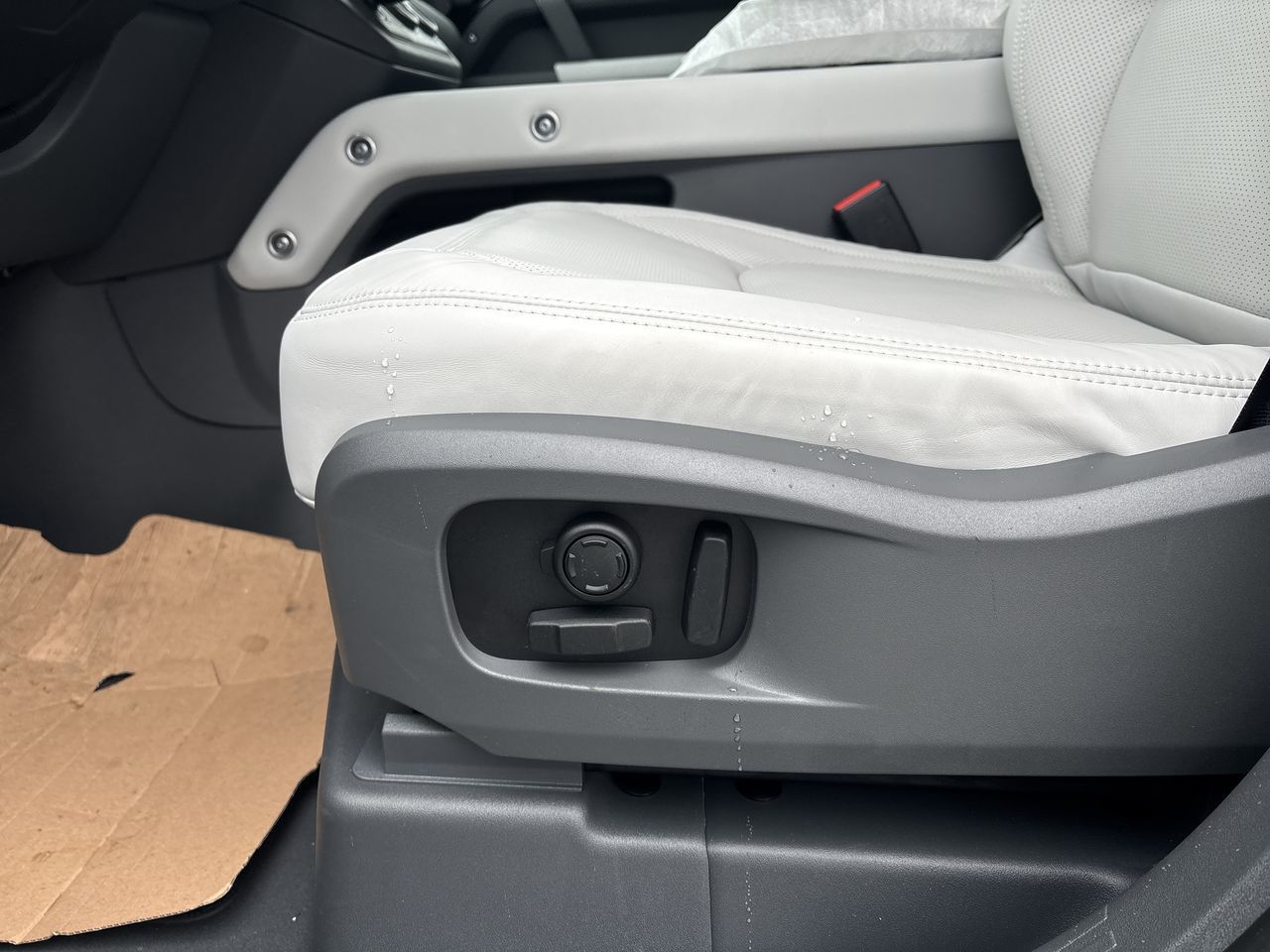 2026  Defender 110 Mild Hybrid