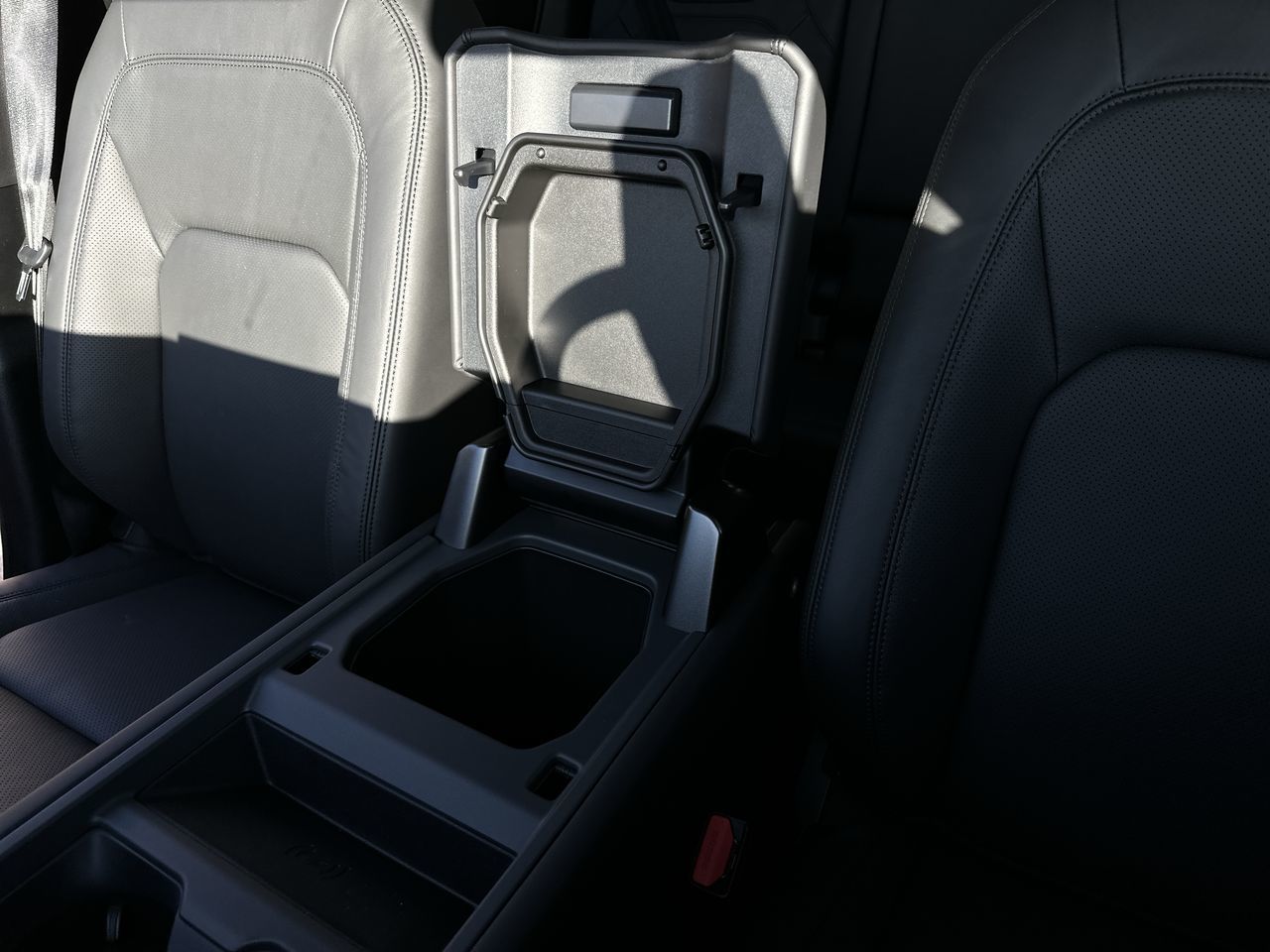 2026  Defender 110 Mild Hybrid