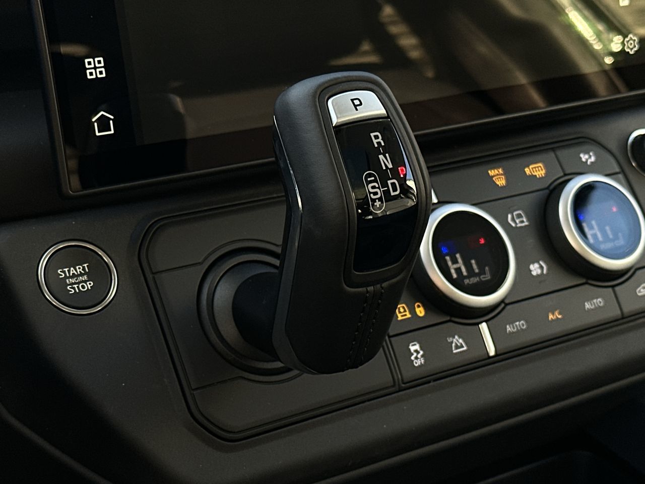 2026  Defender 110 Mild Hybrid