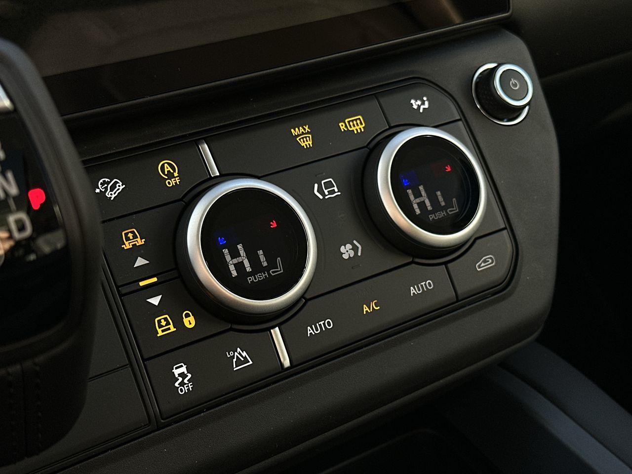 2026  Defender 110 Mild Hybrid