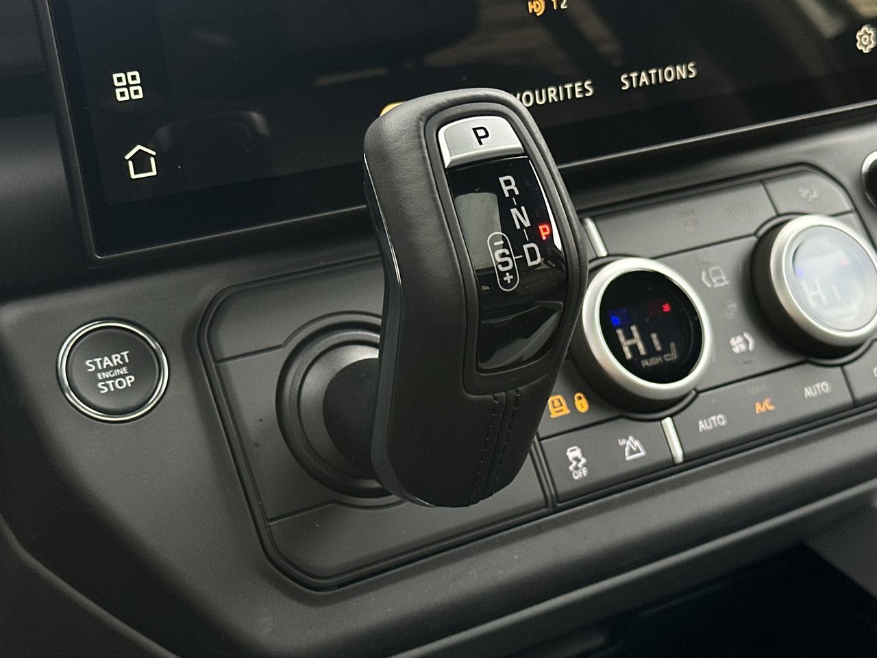 2026  Defender 110 Mild Hybrid