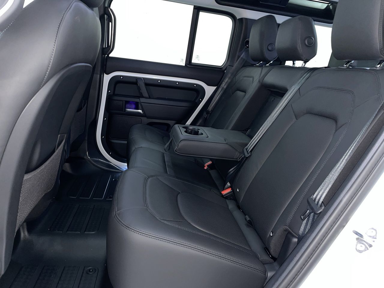 2026  Defender 110 Mild Hybrid