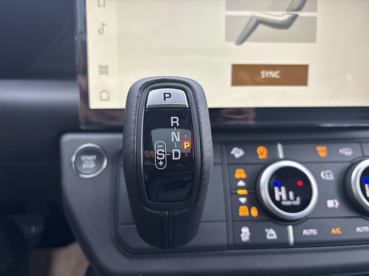 2026  Defender 110 Mild Hybrid