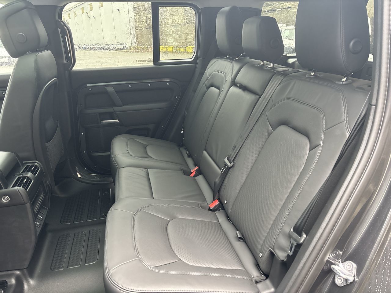 2026  Defender 110 Mild Hybrid