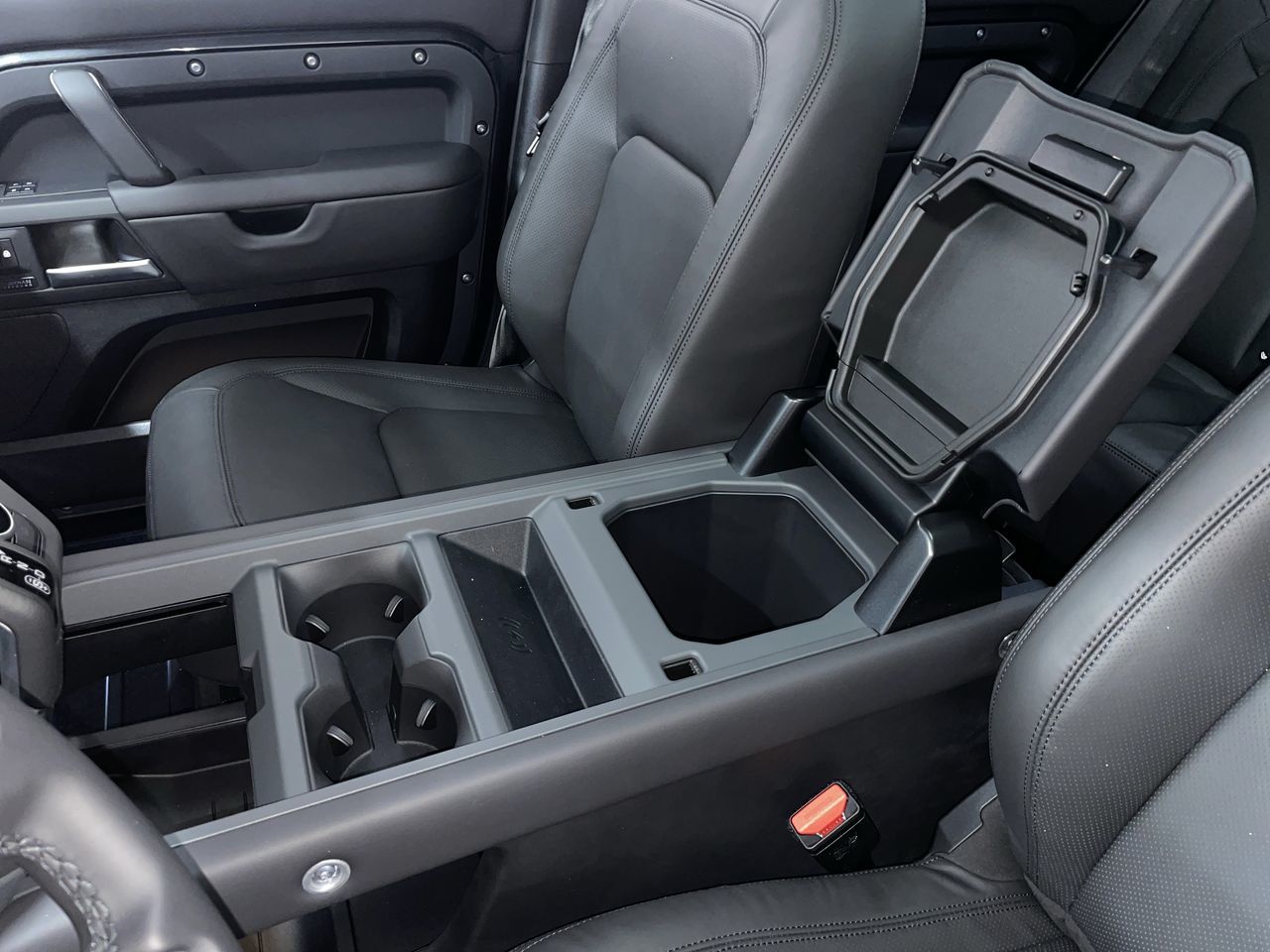 2026 Land Rover Defender 110 Mild Hybrid in Vancouver, British Columbia