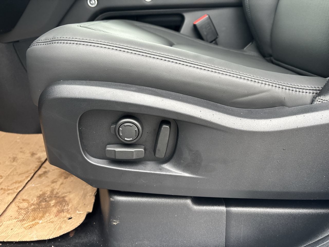 2026  Defender 110 Mild Hybrid