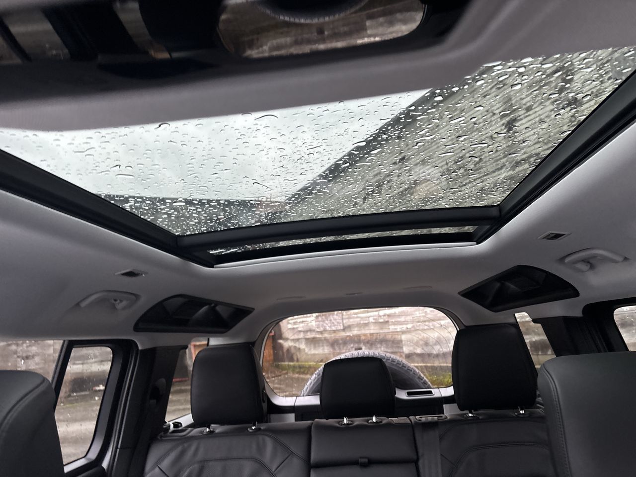 2026  Defender 110 Mild Hybrid