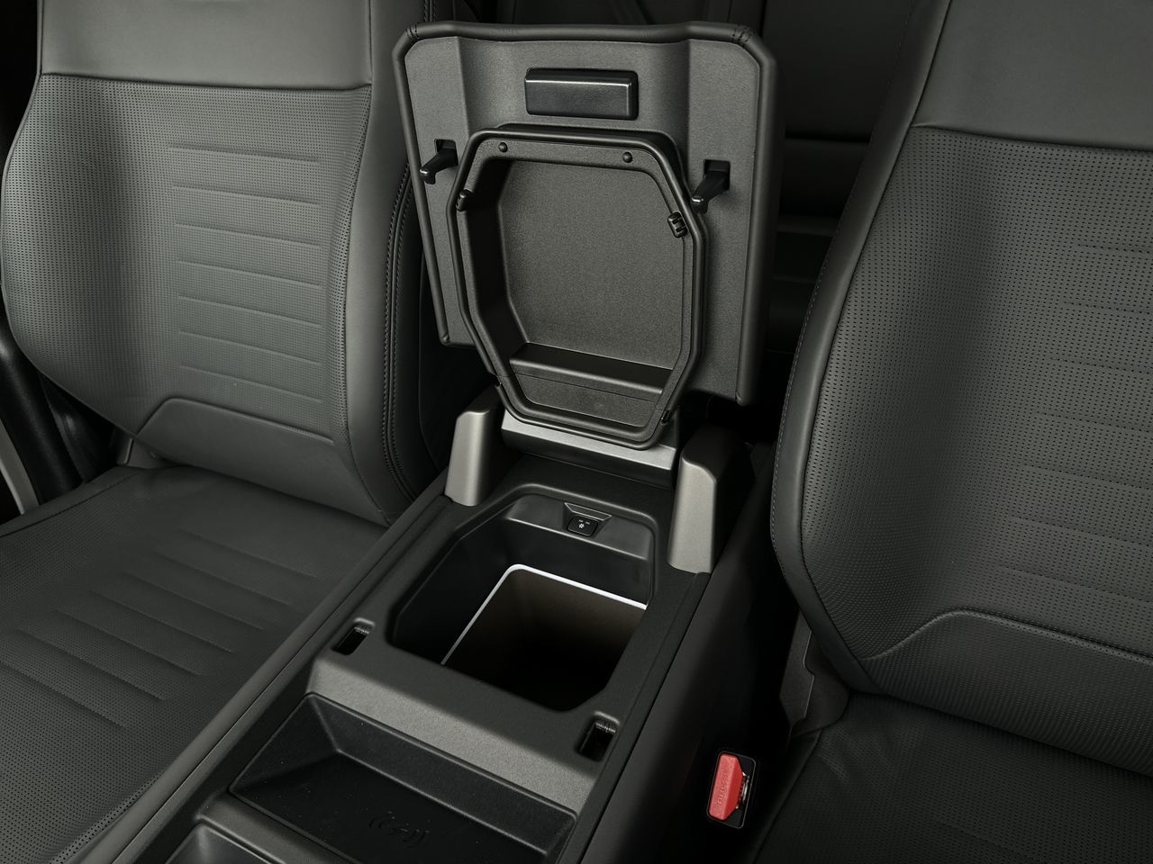 2026  Defender 110 Mild Hybrid