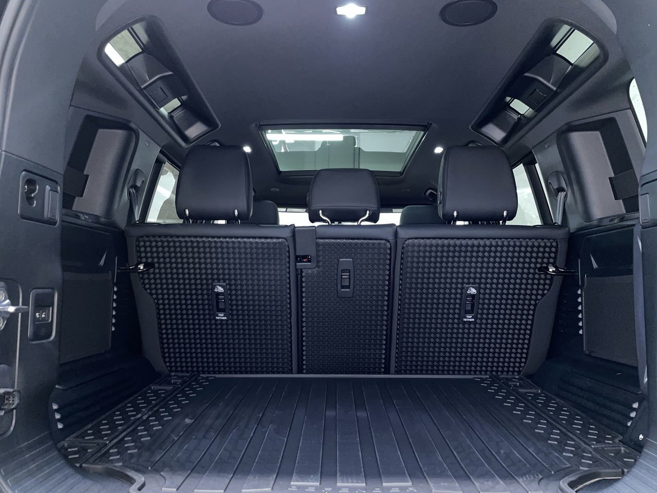 2026  Defender 110 Mild Hybrid