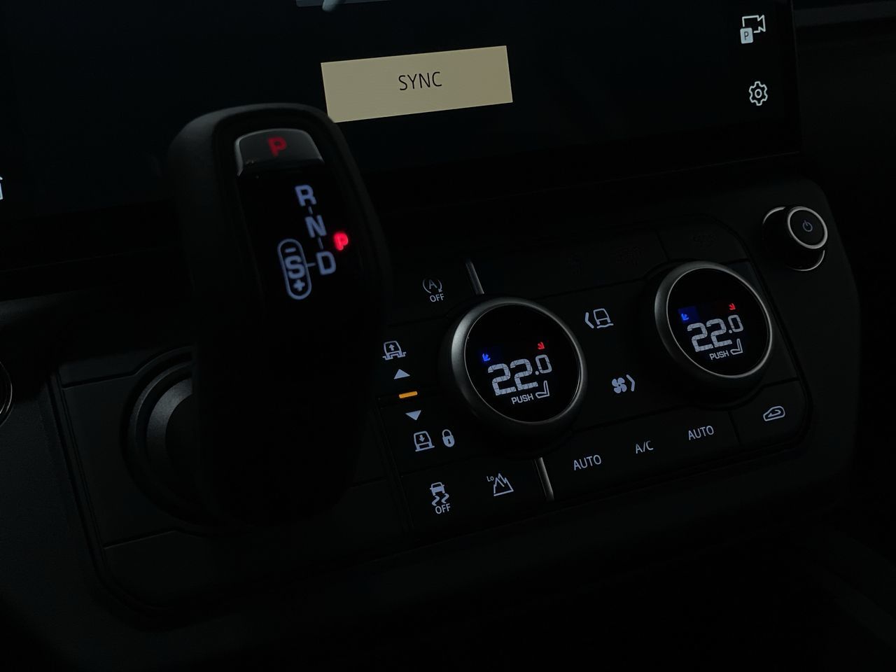 2026  Defender 110 Mild Hybrid