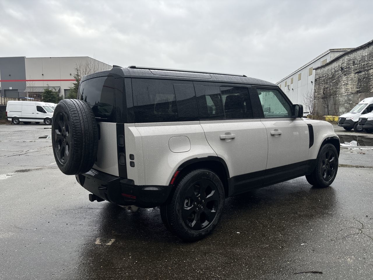 2026  Defender 110 Mild Hybrid