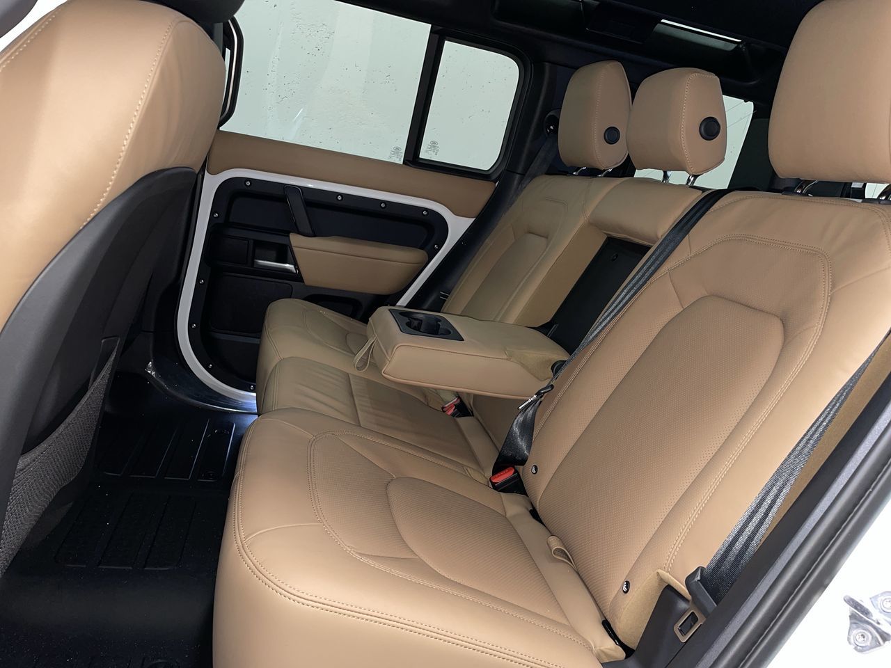 2026  Defender 110 Mild Hybrid