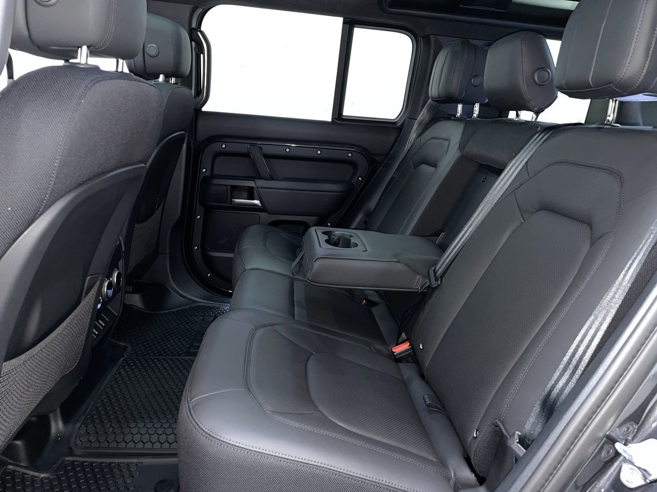 2026  Defender 110 Mild Hybrid