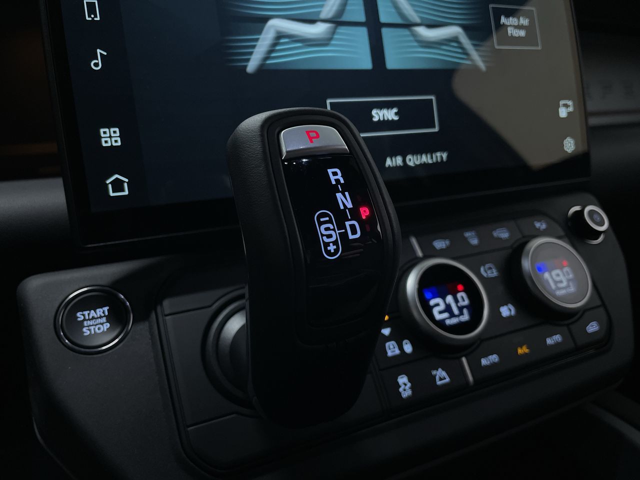 2026  Defender 110 Mild Hybrid