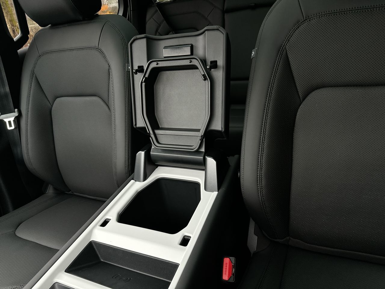 2025 Land Rover Defender 110 in Vancouver, British Columbia