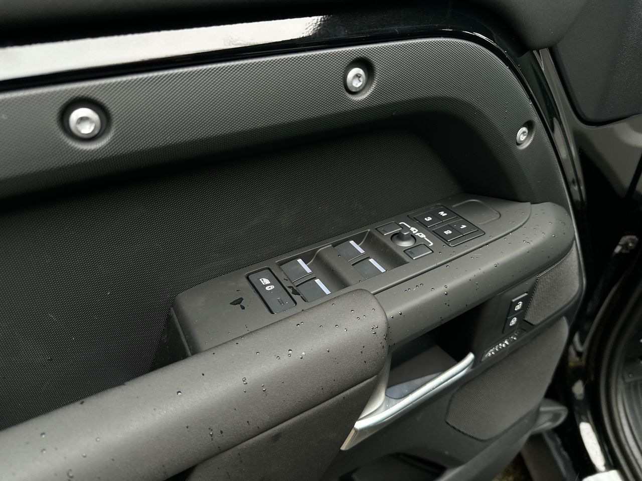 2025 Land Rover Defender 110 in Vancouver, British Columbia