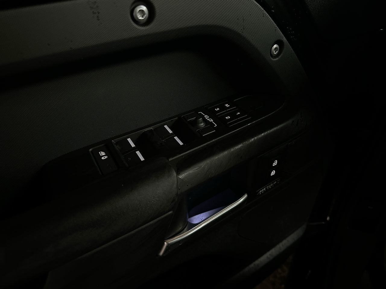 2025 Land Rover Defender 110 in Vancouver, British Columbia