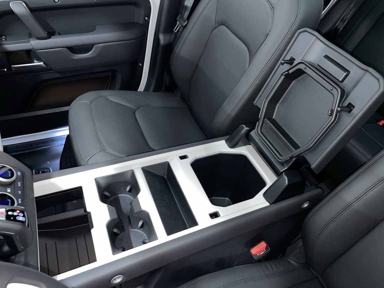 2025 Land Rover Defender 110 in Vancouver, British Columbia