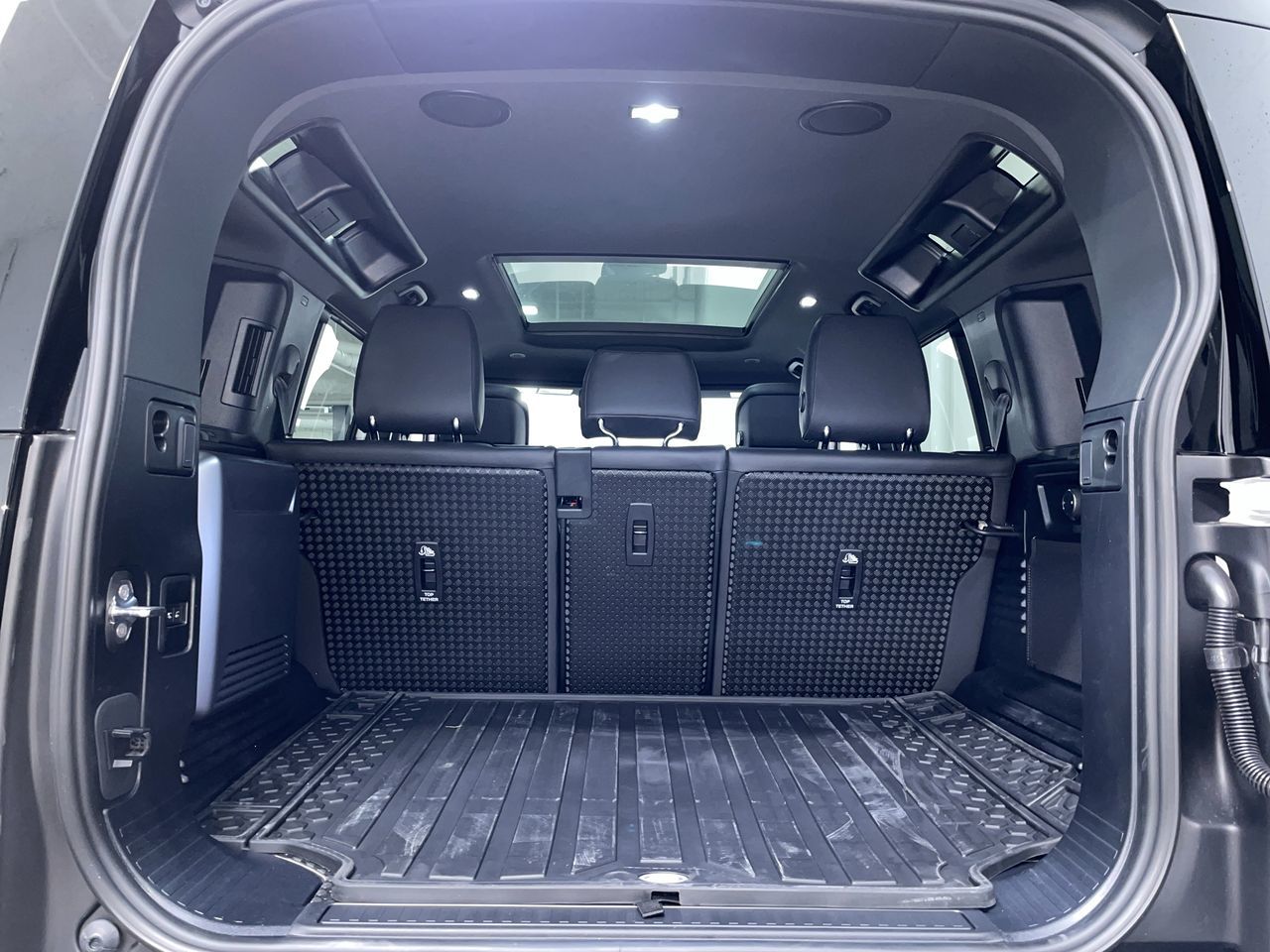 2025 Land Rover Defender 110 in Vancouver, British Columbia