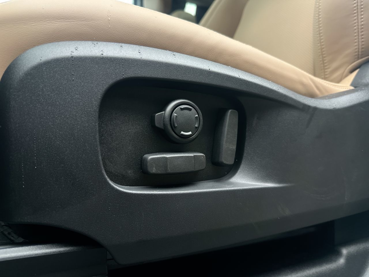 2025 Land Rover DEFENDER 90 Mild Hybrid in Vancouver, British Columbia