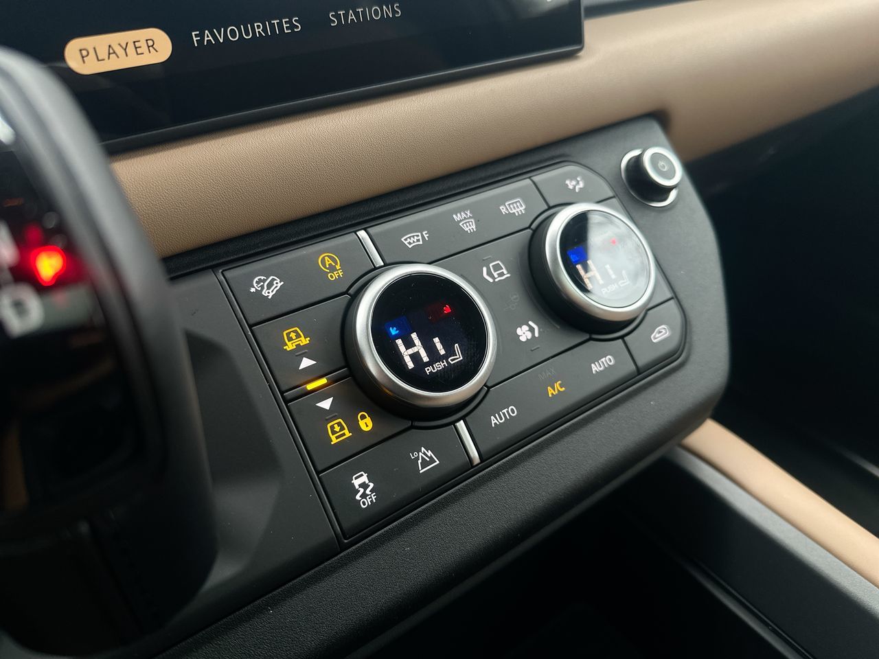 2025 Land Rover DEFENDER 90 Mild Hybrid in Vancouver, British Columbia