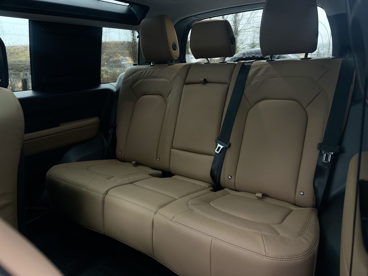 2025 Land Rover DEFENDER 90 Mild Hybrid in Vancouver, British Columbia