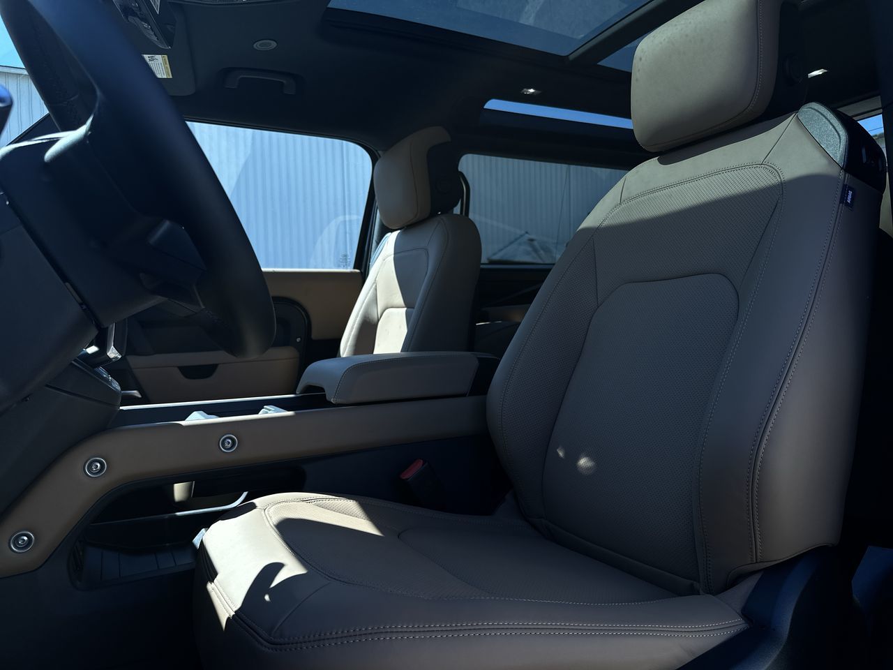 2025 Land Rover DEFENDER 90 Mild Hybrid in Vancouver, British Columbia