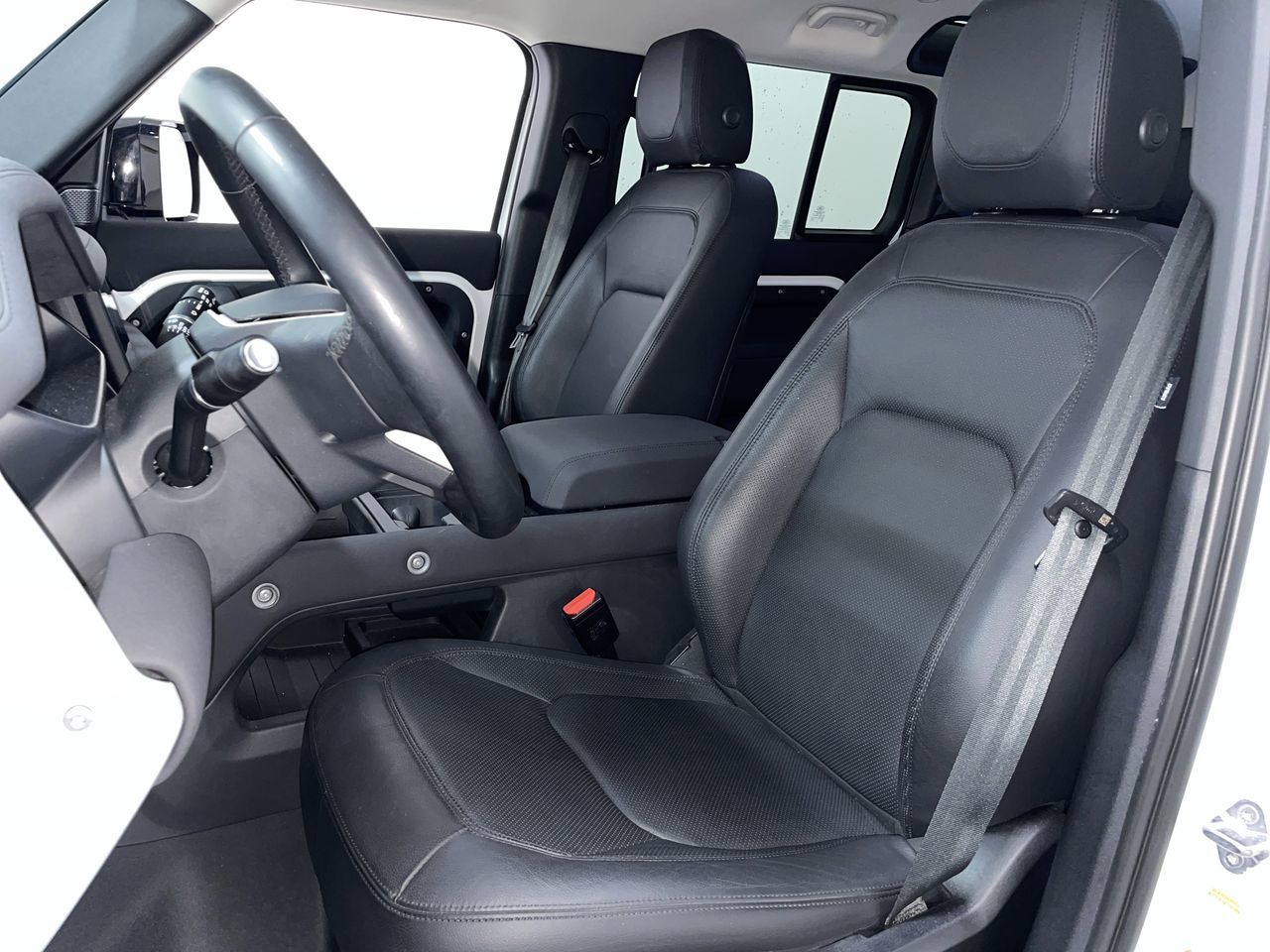 2023 Land Rover Defender in Vancouver, British Columbia