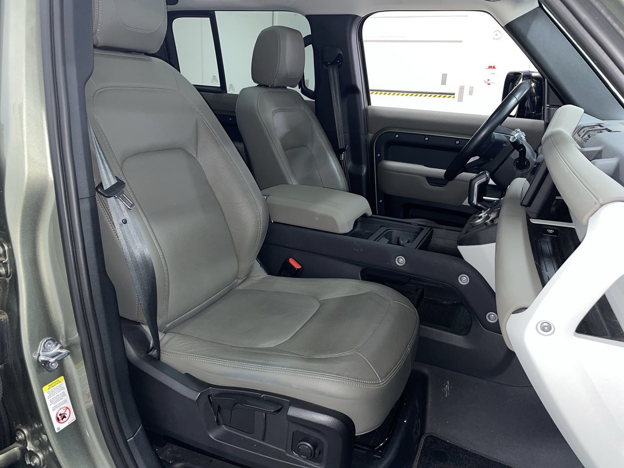 2023 Land Rover Defender in Vancouver, British Columbia