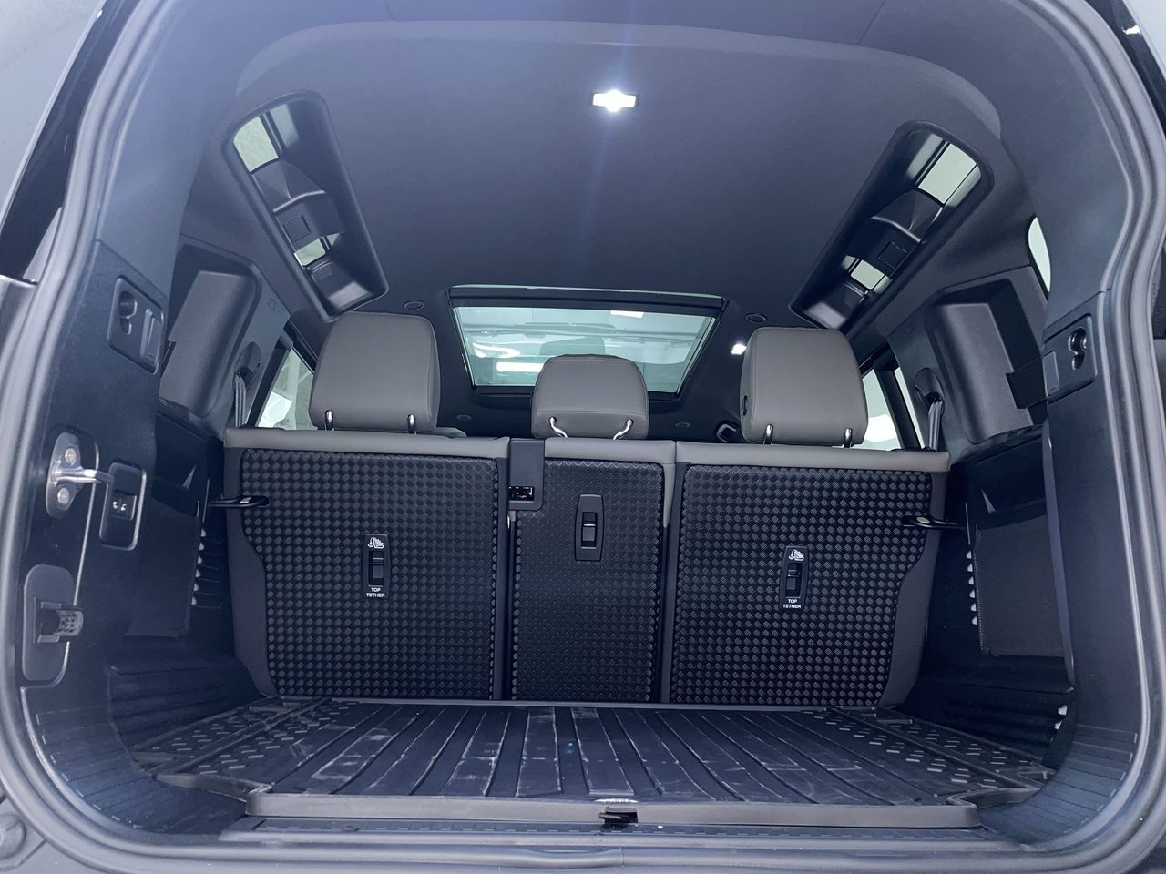 2024 Land Rover Defender in Vancouver, British Columbia