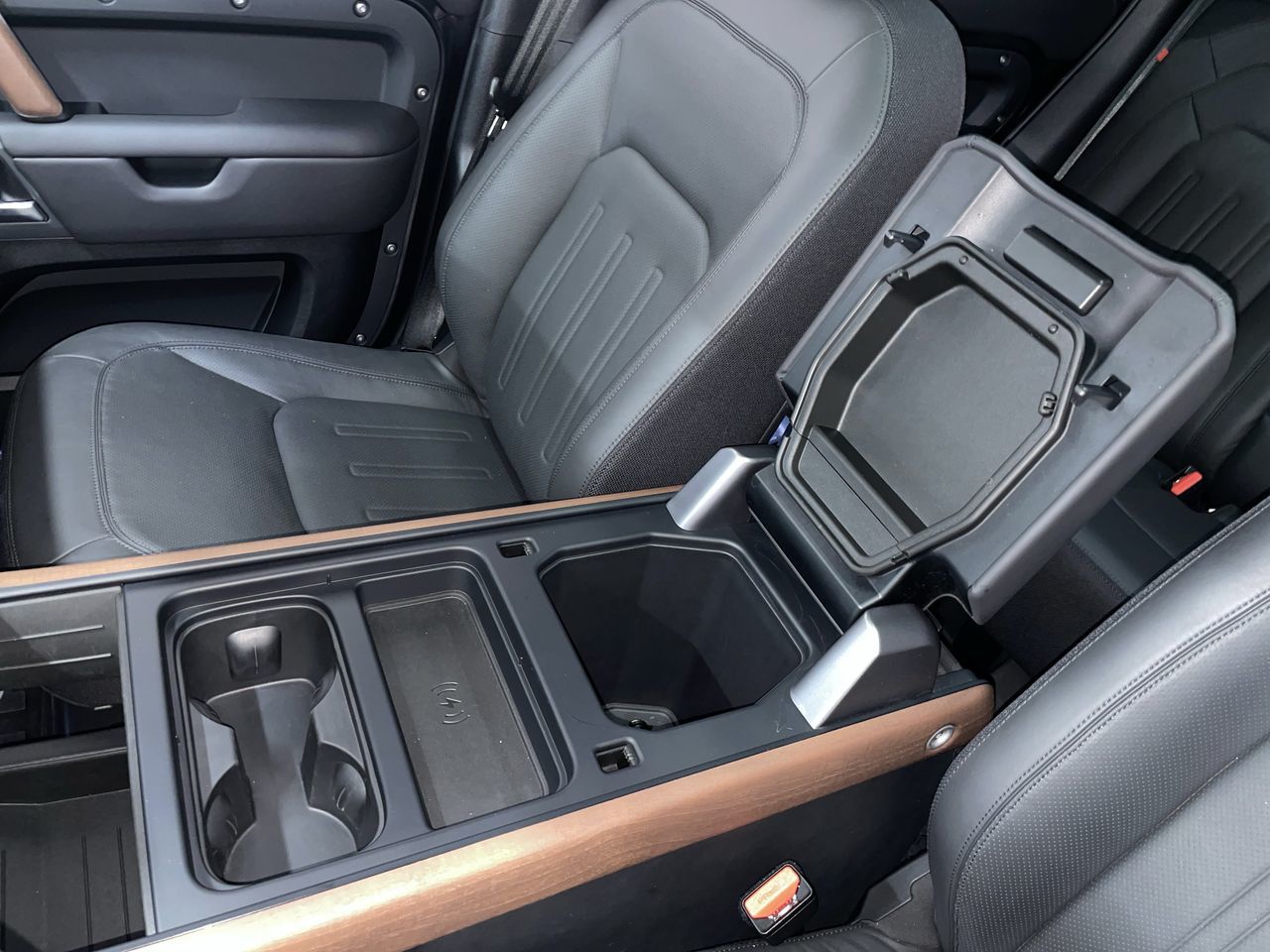 2024 Land Rover Defender in Vancouver, British Columbia