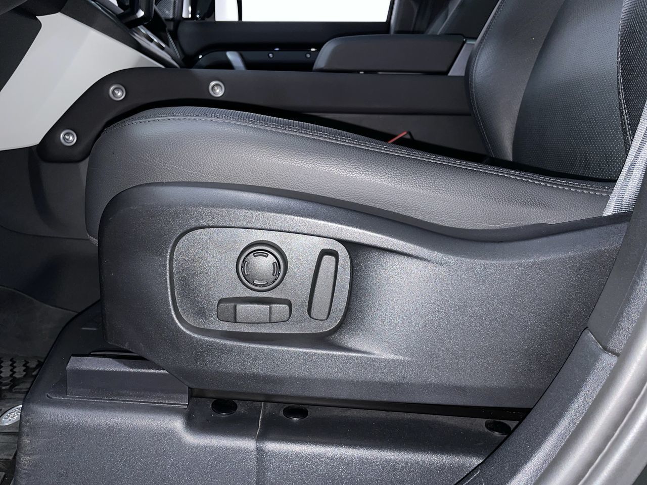 2024 Land Rover Defender