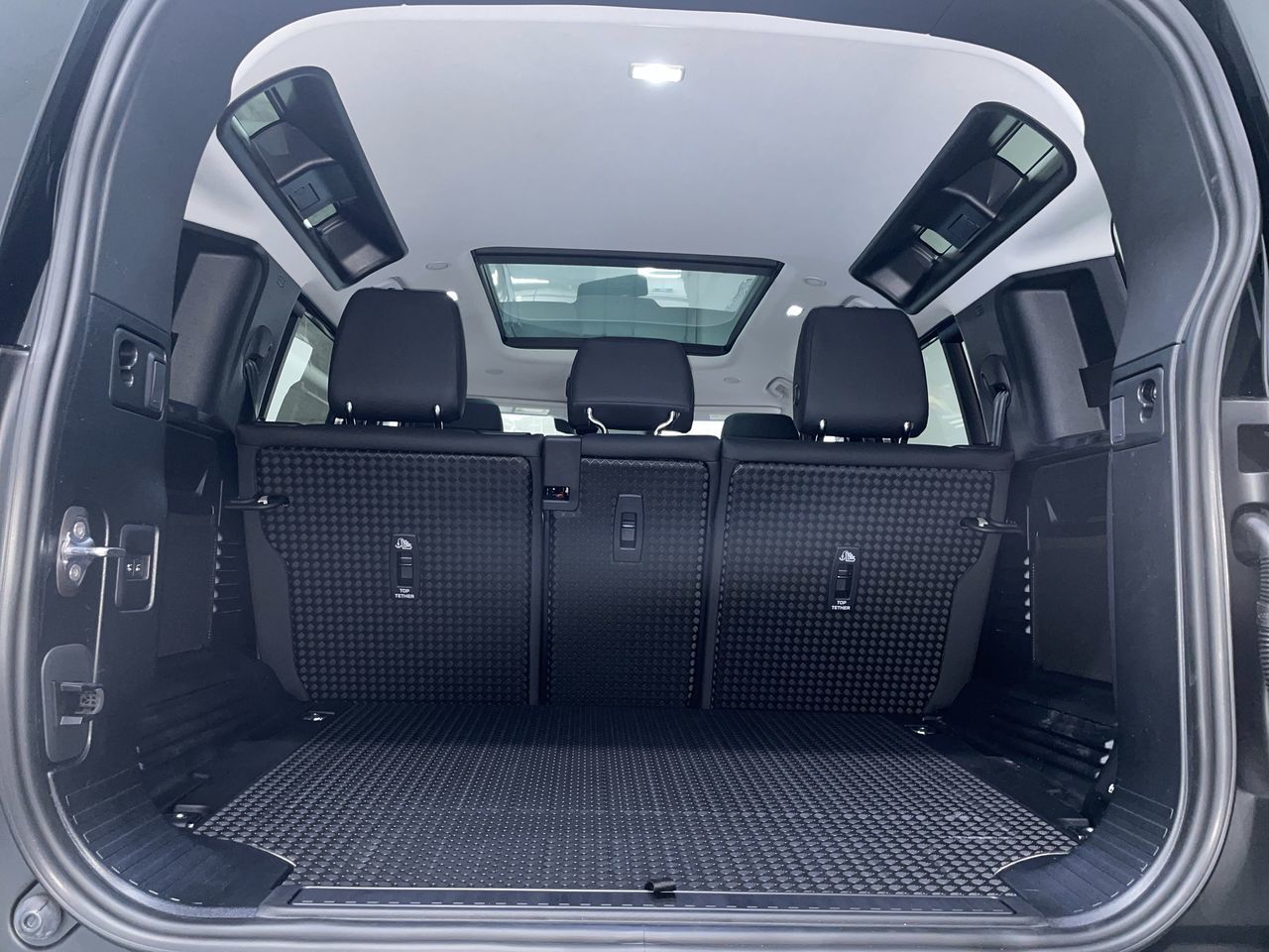 2025 Land Rover Defender in Vancouver, British Columbia