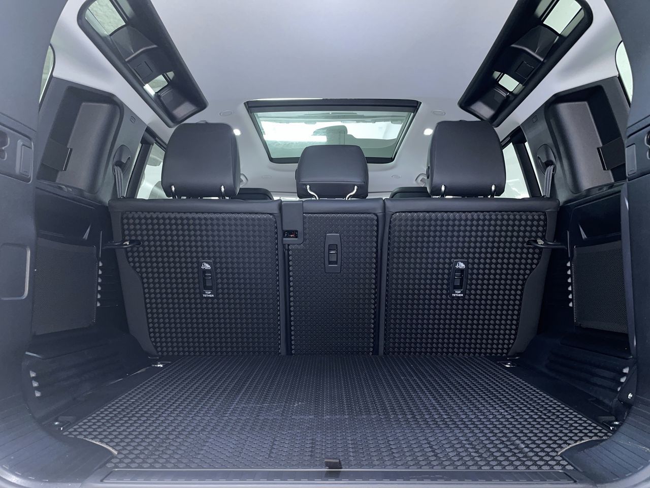 2025 Land Rover Defender in Vancouver, British Columbia