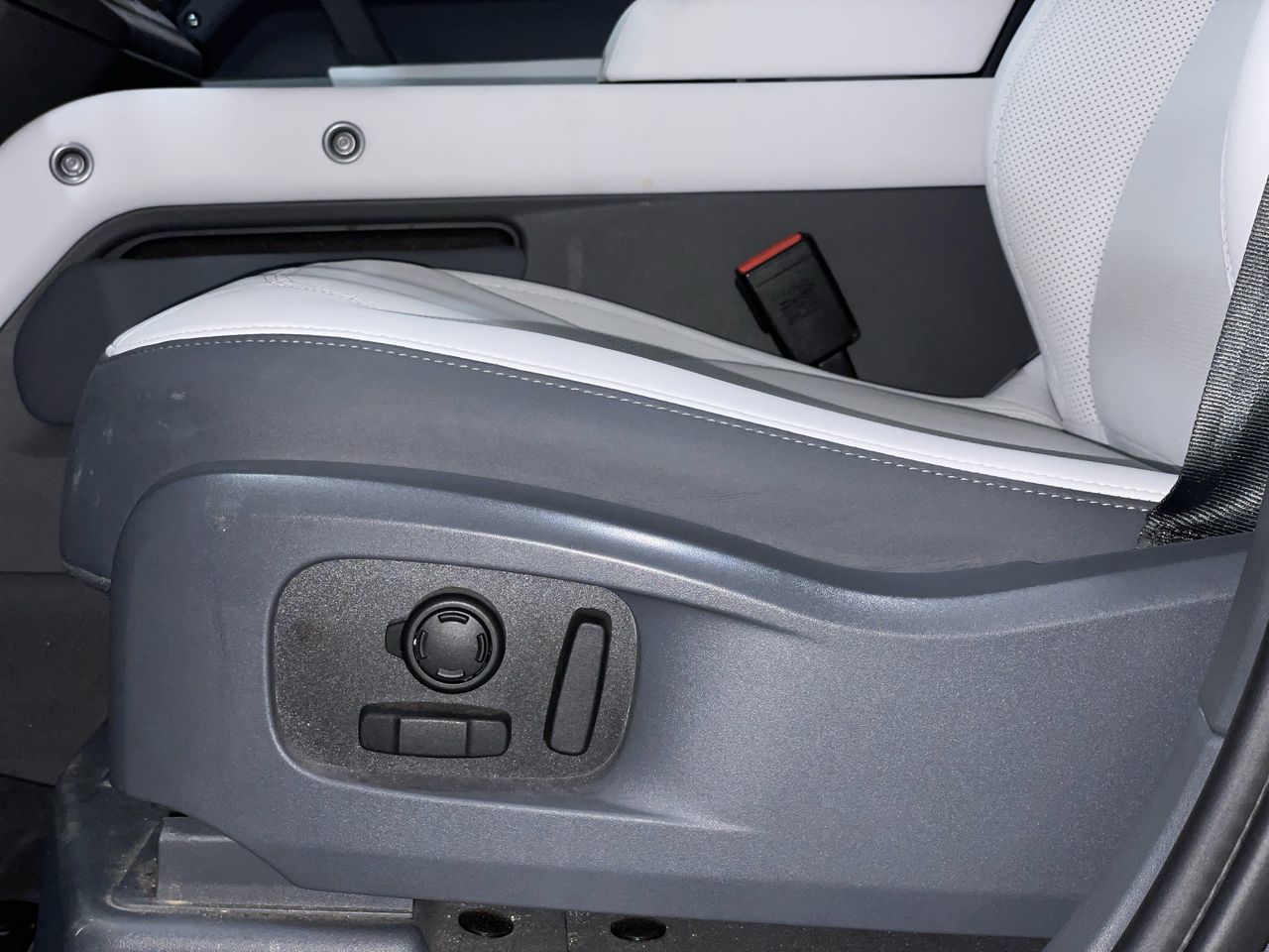 2025 Land Rover Defender in Vancouver, British Columbia