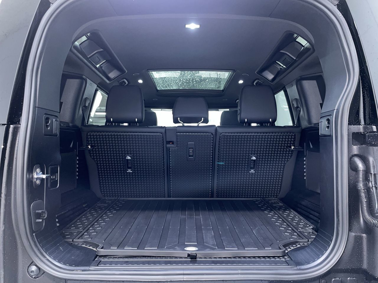 2025 Land Rover Defender