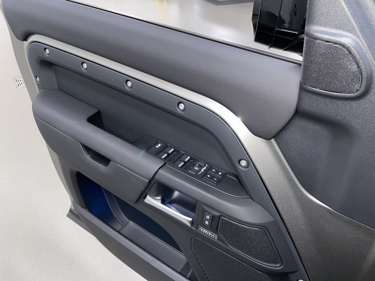 2025 Land Rover Defender