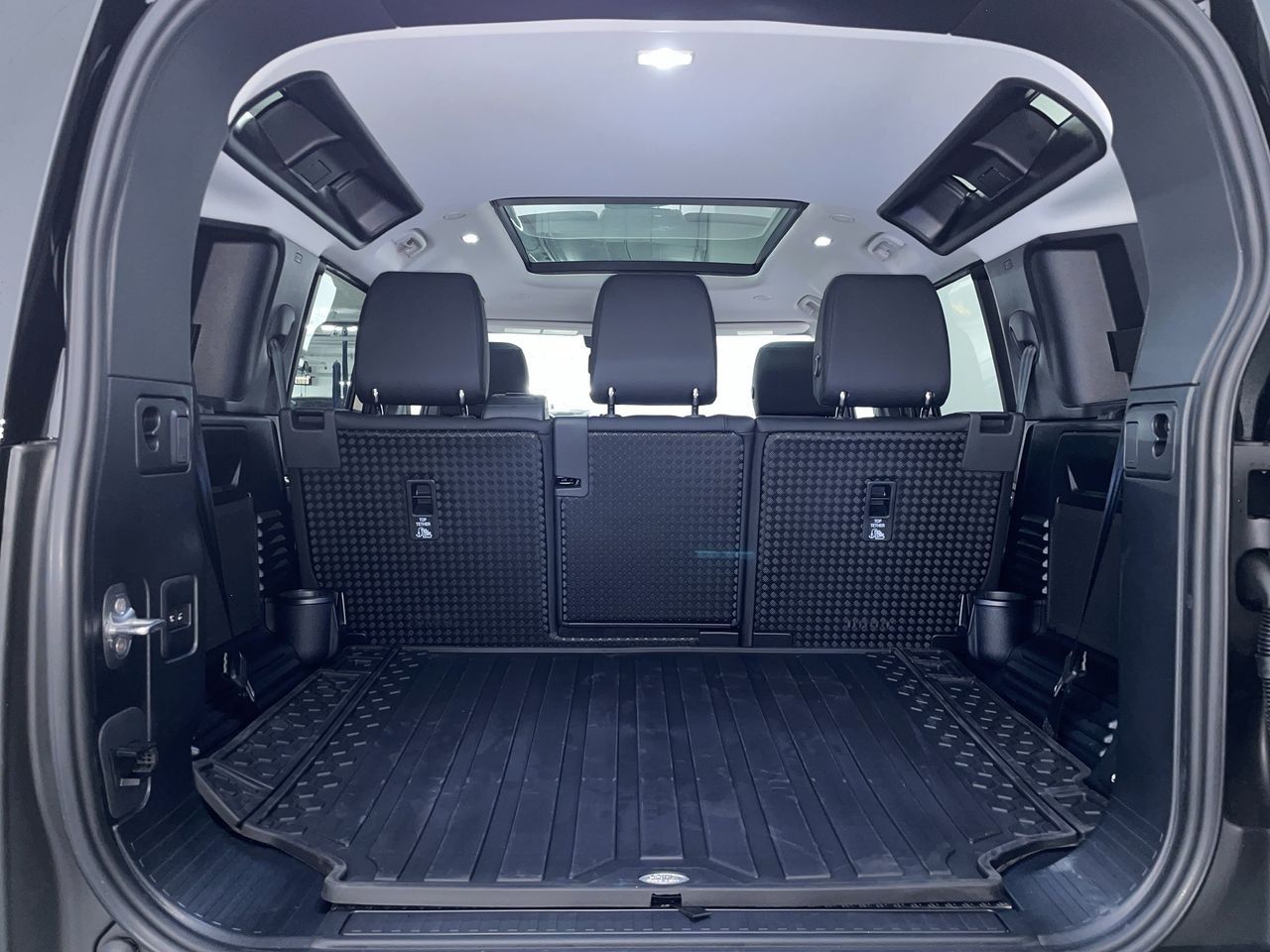 2025 Land Rover Defender