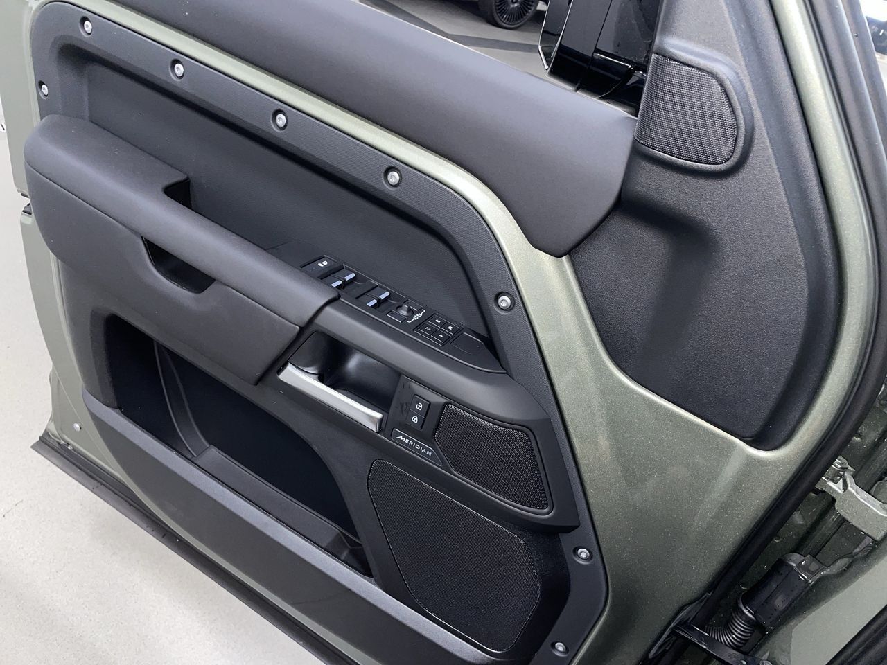 2025 Land Rover Defender