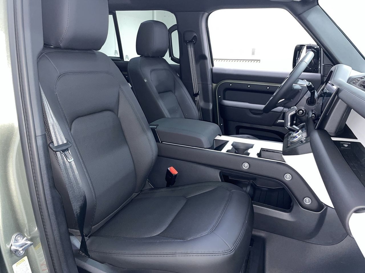 2025 Land Rover Defender