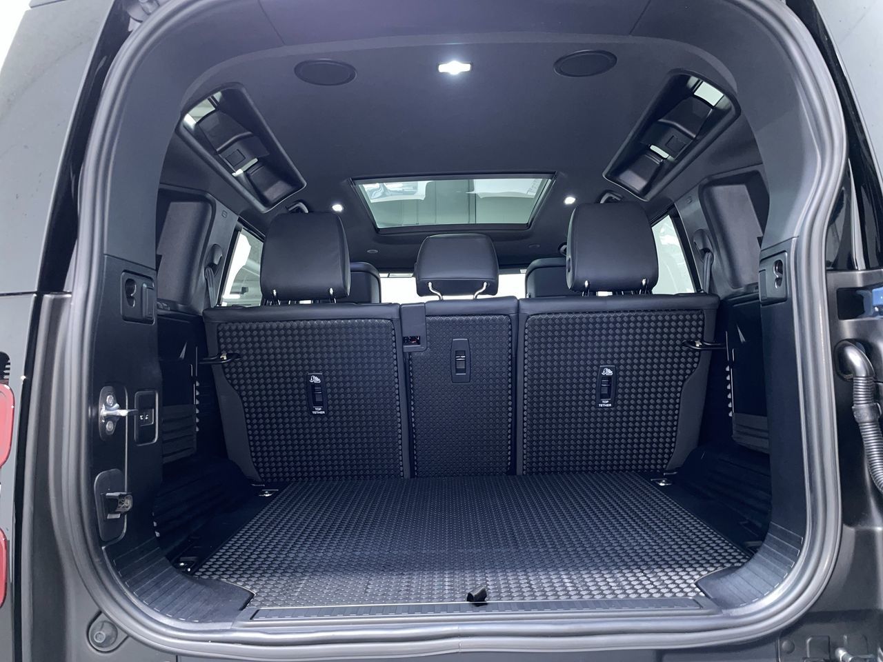 2025 Land Rover Defender