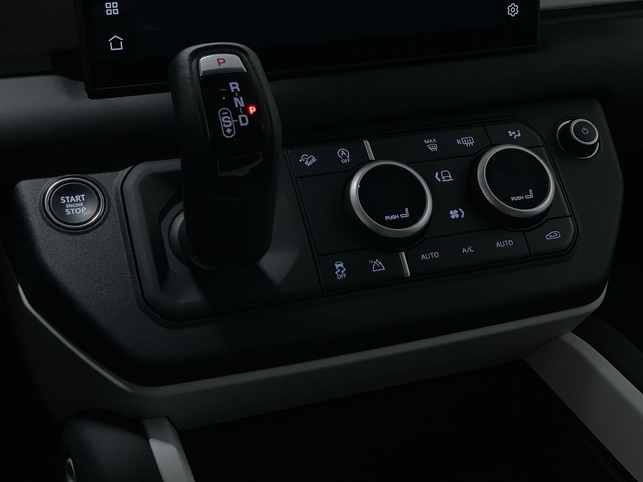 2025 Land Rover Defender