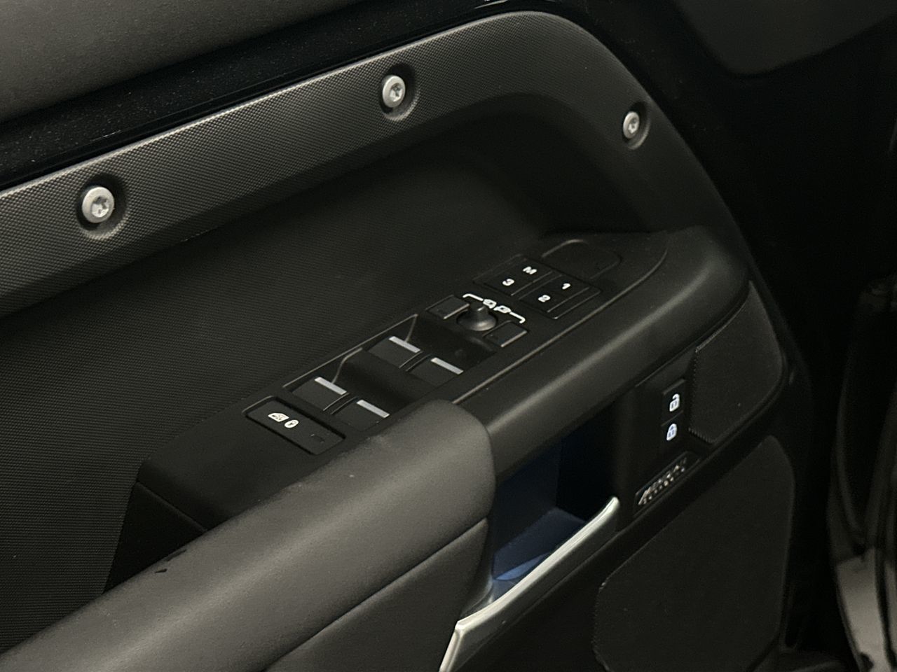 2025 Land Rover Defender