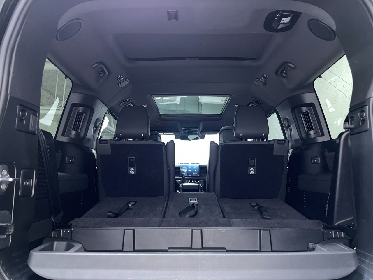 2025 Land Rover Defender in Vancouver, British Columbia