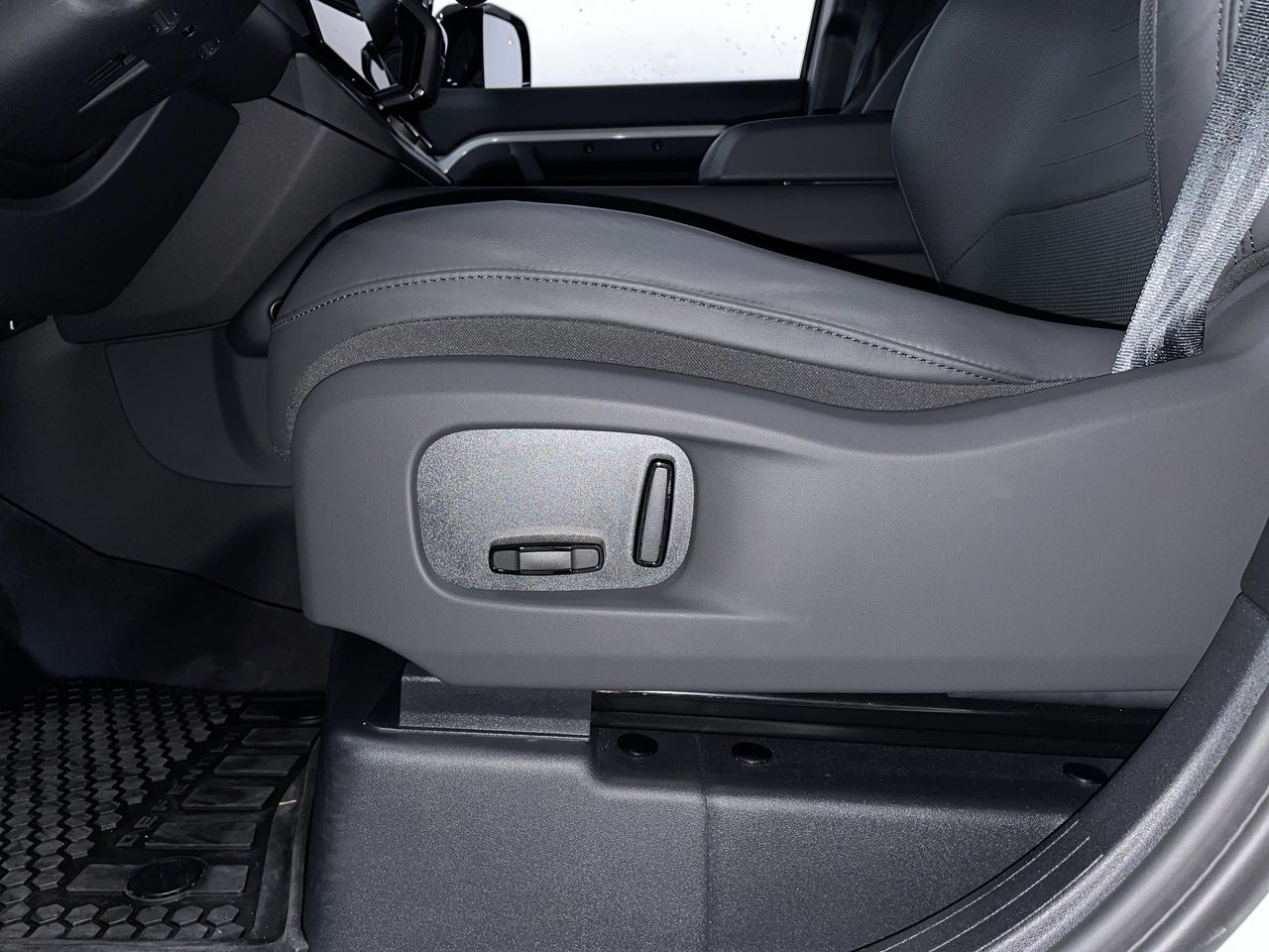 2026 Land Rover Defender