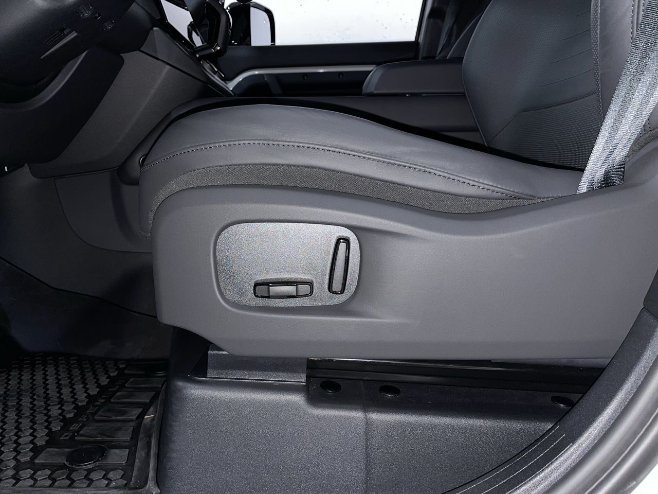 2026 Land Rover Defender