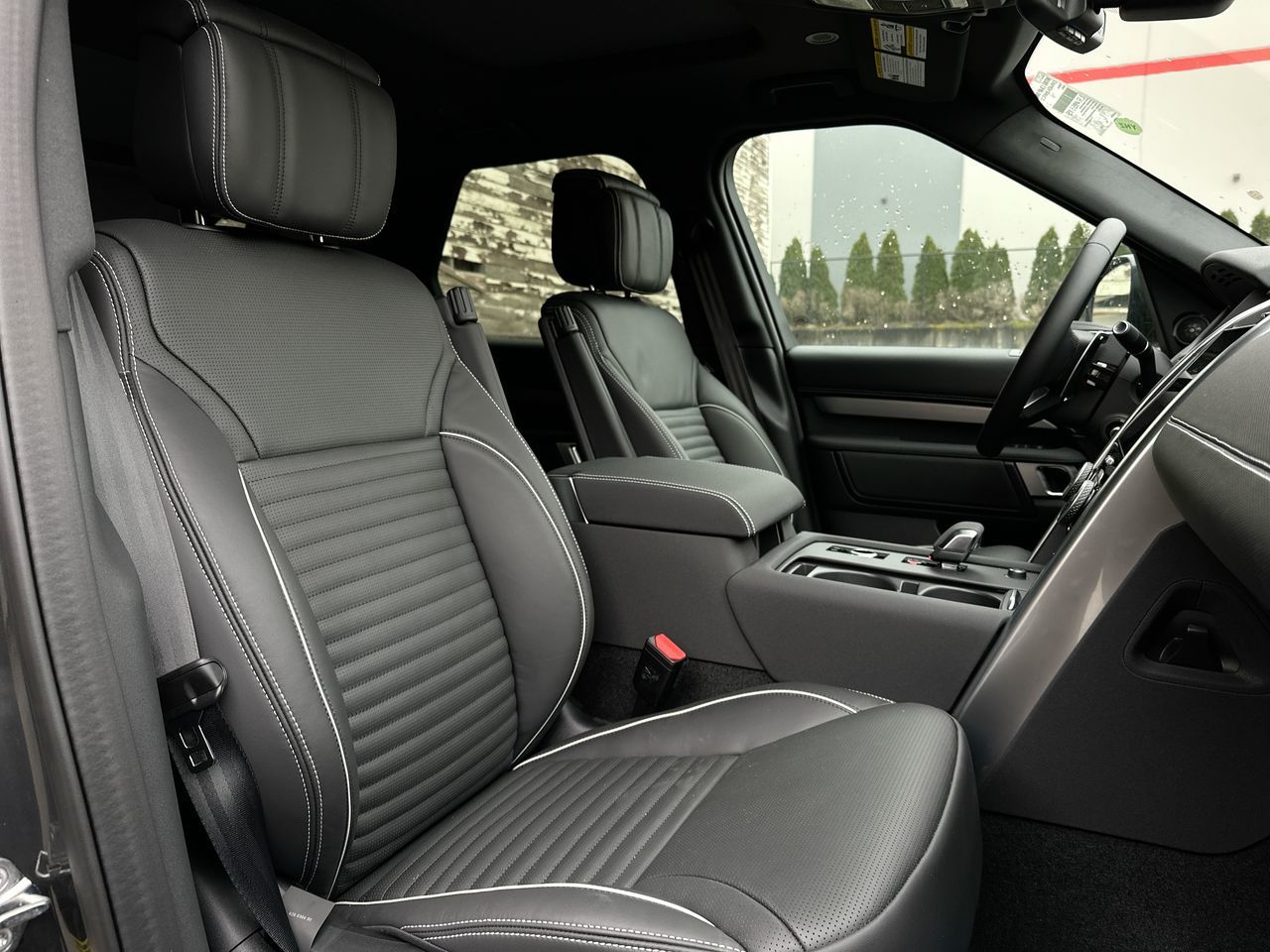 Land Rover DISCOVERY Mild Hybrid  2024 à , Colombie-Britannique
